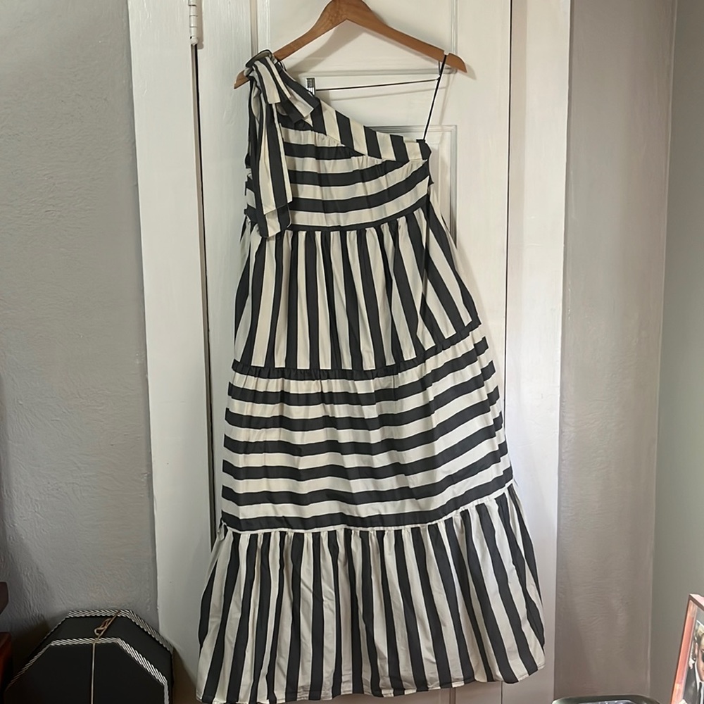 Striped one shoulder maxi dress